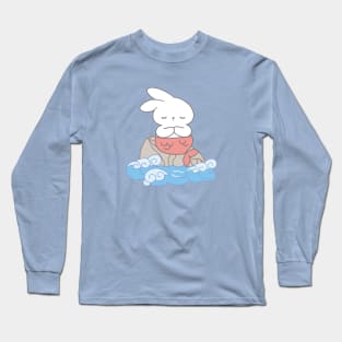 Cute Bunny relaxing in the beach Long Sleeve T-Shirt